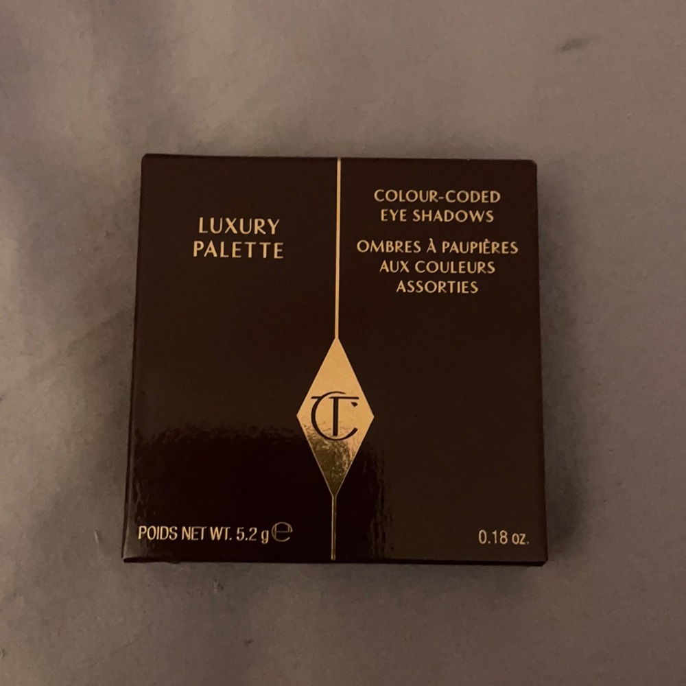 Charlotte Tilbury Luxury Eye Shadow Palette in Pillow Talk